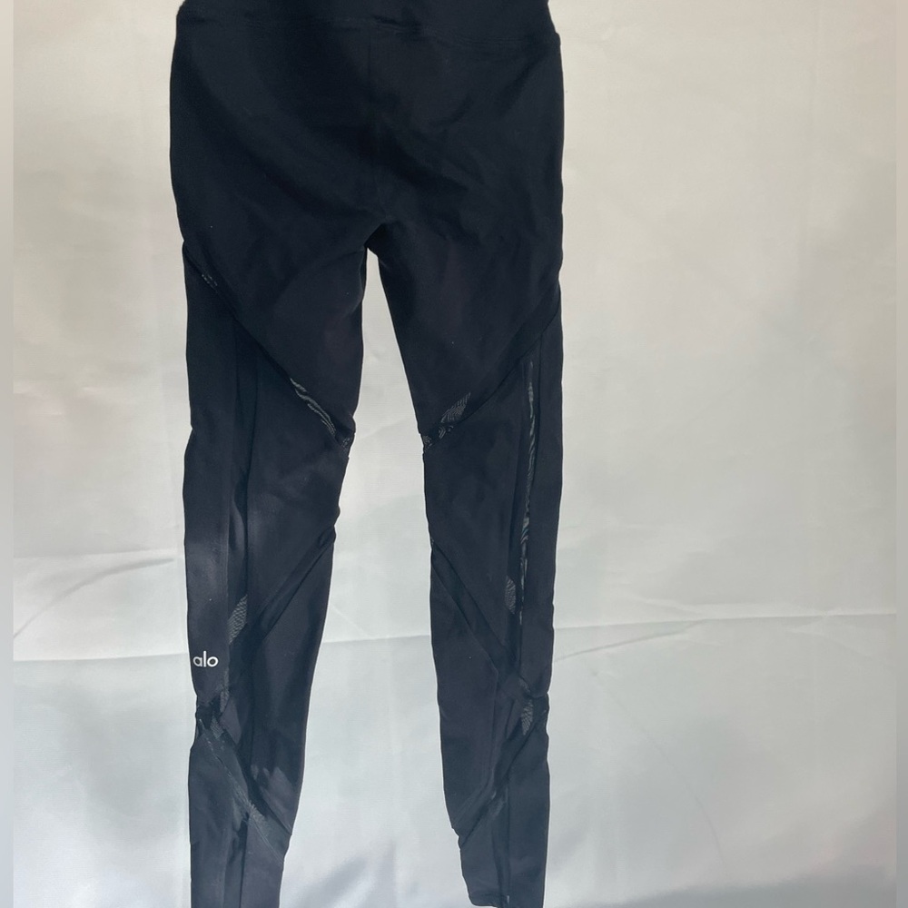 Women’s Black Leggings ALO Yoga Size XS NWOT